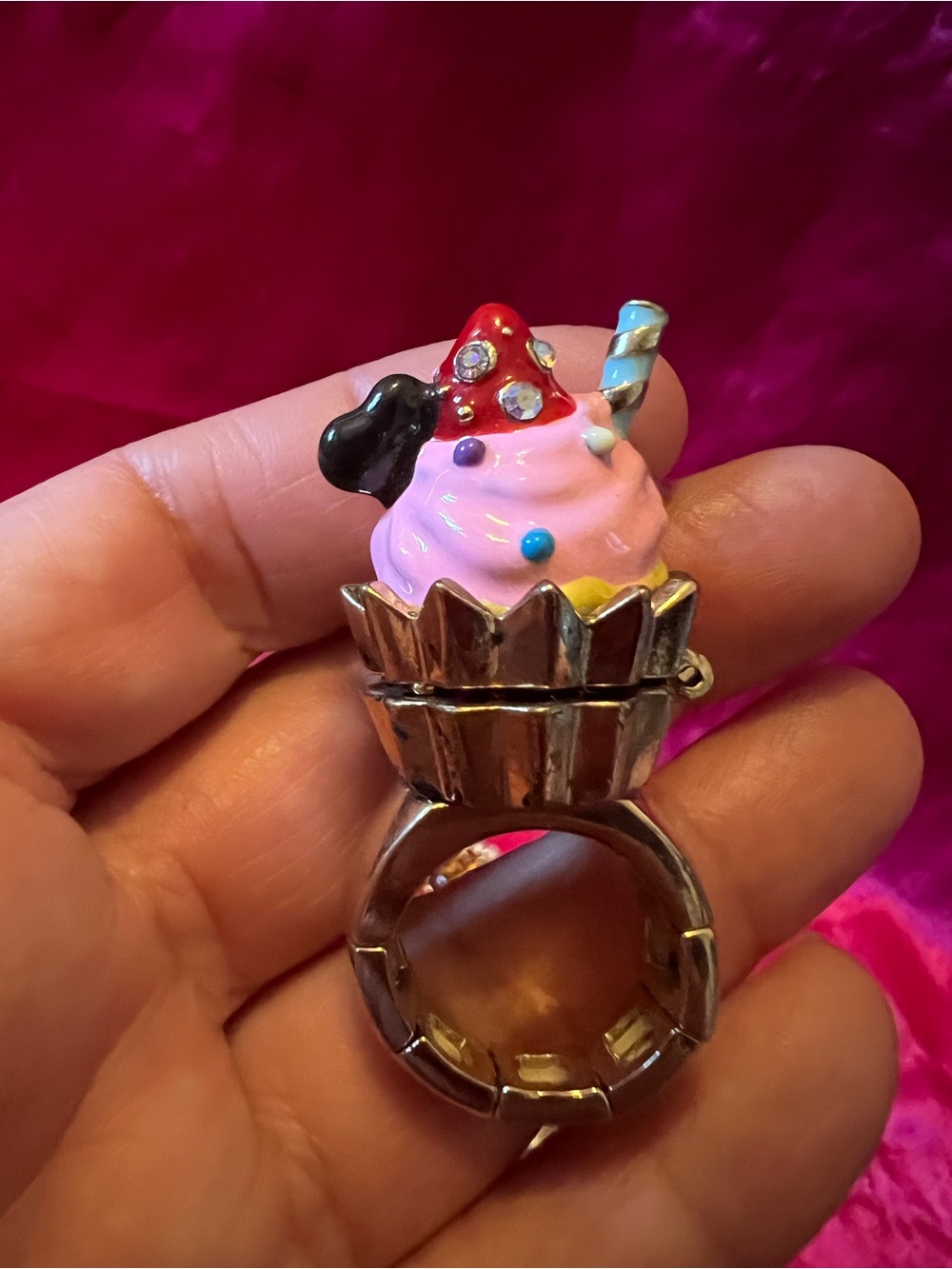 Betsey Johnson Rare HTF “Paris Is Always A Good Idea” Sundae Locket Ring